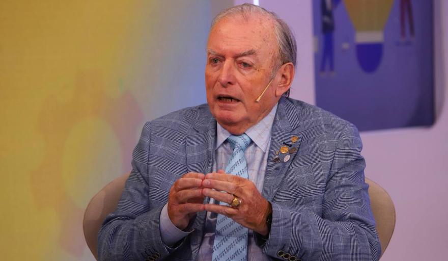 Julián de Diego anticipó que la reforma laboral incorporará el banco de horas y cambios en vacaciones y jornadas laborales