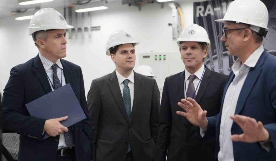 Autoridades de la CNEA alertan por salarios en ca&iacute;da, proyectos paralizados y falta de di&aacute;logo con el Gobierno