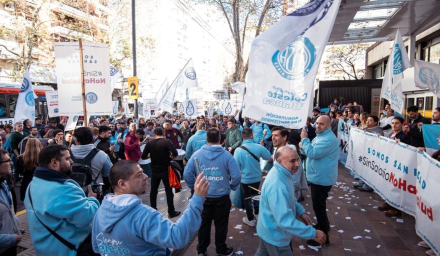 Sanidad en conflicto: continúan las protestas por mejoras salariales en clínicas y hospitales