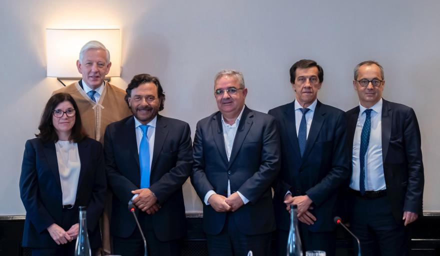 S&aacute;enz adelant&oacute; su apoyo a la reforma laboral tras reunirse con Santilli: &ldquo;Son leyes viejas que hay que ir cambiando&rdquo;