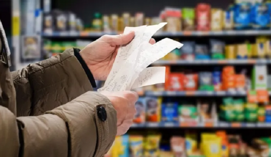 Una familia necesitó casi $1,2 millones en septiembre para no ser pobre, según datos del INDEC