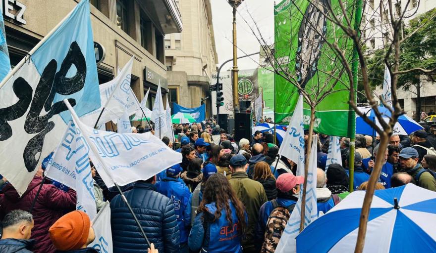 “El INTA no se vende”: trabajadores marcharon contra el ajuste y alertan por el desmantelamiento del organismo