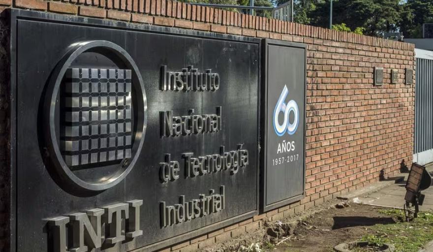 Denuncian &ldquo;militarizaci&oacute;n&rdquo; del INTI en medio de despidos y conflicto salarial