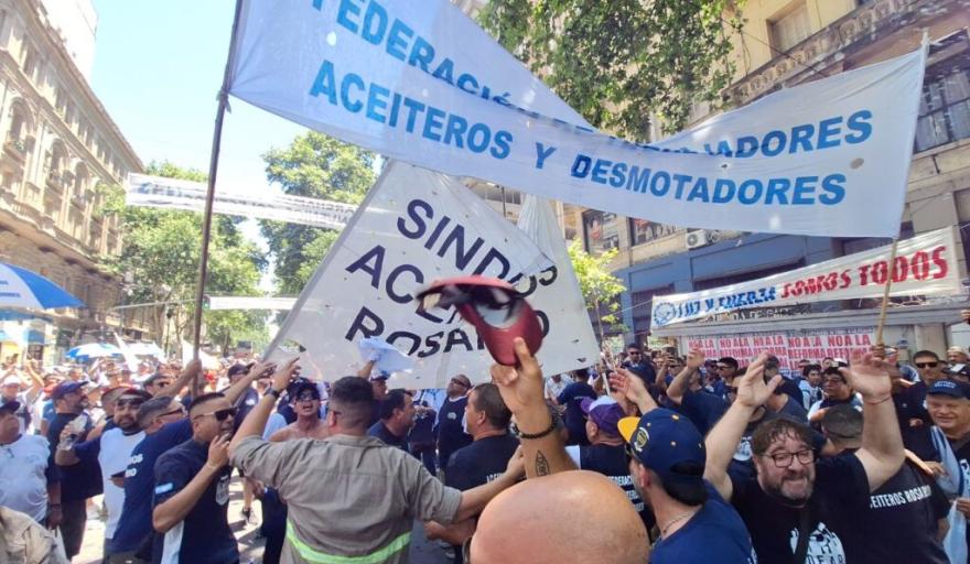 Yofra llam&oacute; a profundizar la protesta sindical y reclam&oacute; un plan de lucha contra la reforma laboral