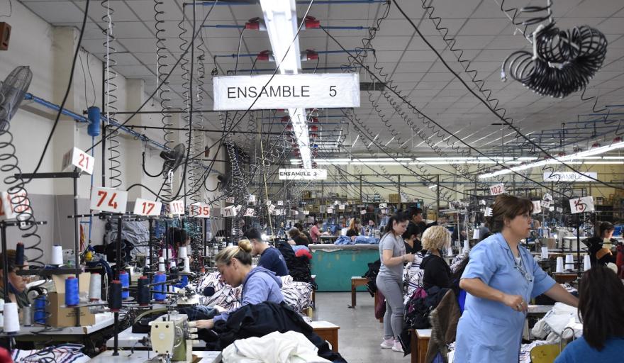 San Luis: dictan conciliaci&oacute;n obligatoria en el conflicto de la textil Norfabril y se frena el paro