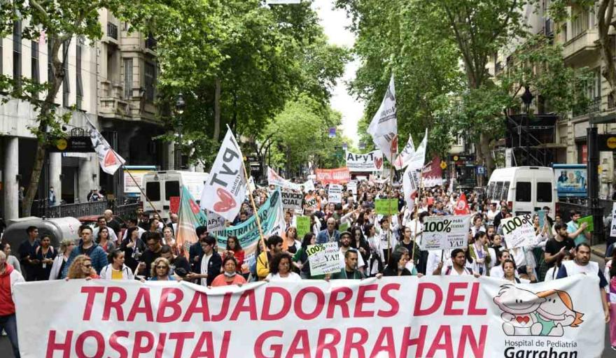Conflicto en el Hospital Garrahan: denuncian amenazas de despido a residentes y el ministro de Salud fue imputado