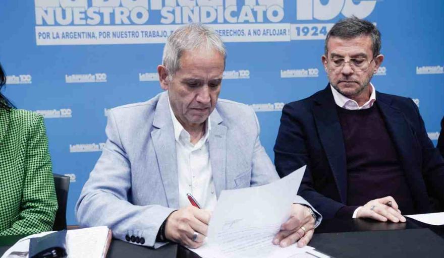 Bancarios acordaron una nueva suba salarial: el sueldo inicial roza los $1,9 millones y el bono supera los $1,6 millones