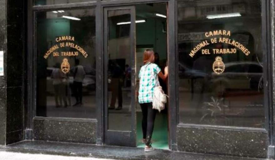 Entre el barro y la oportunidad: los &uacute;ltimos fallos de la Justicia laboral, bajo la lupa