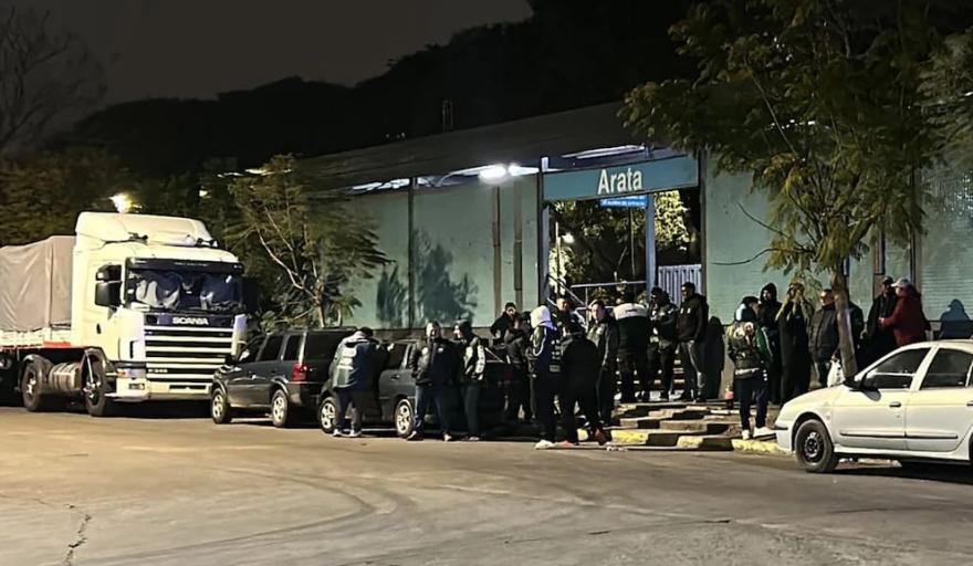 Camioneros protest&oacute; frente a WebPack y reclam&oacute; la reincorporaci&oacute;n de un trabajador despedido