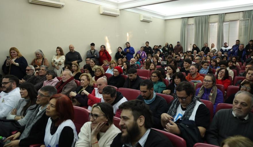 La CGT fue sede de la presentaci&oacute;n de un libro que analiza el impacto de la digitalizaci&oacute;n en el mundo del trabajo
