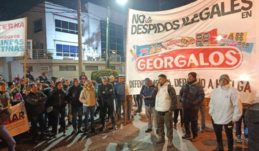 La Justicia ordenó reincorporar a dos trabajadores despedidos por Georgalos en medio de un conflicto gremial