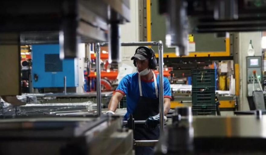 Industria y salarios siguen sin mostrar se&ntilde;ales de recuperaci&oacute;n