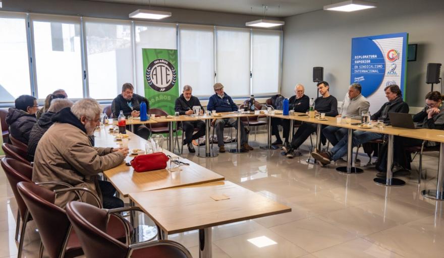 ATE y empresarios pyme acuerdan una estrategia com&uacute;n para enfrentar la crisis industrial y defender el empleo