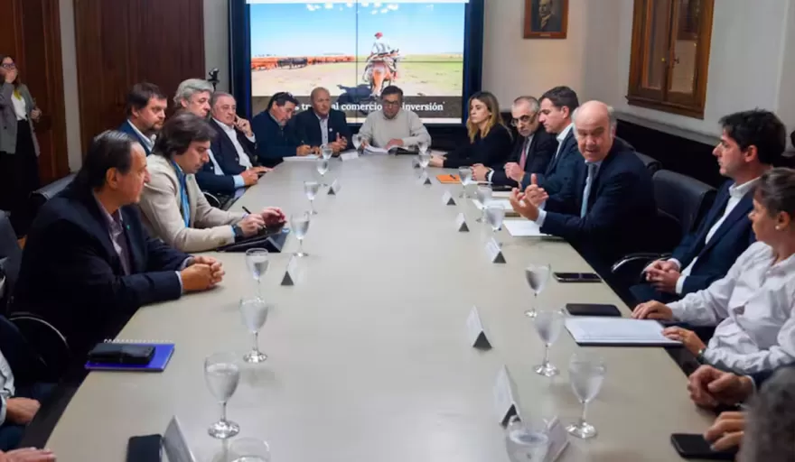 Conflicto en puerta: el gremio químico rechazó la propuesta paritaria del 1% y advierte que no convalidará retrocesos