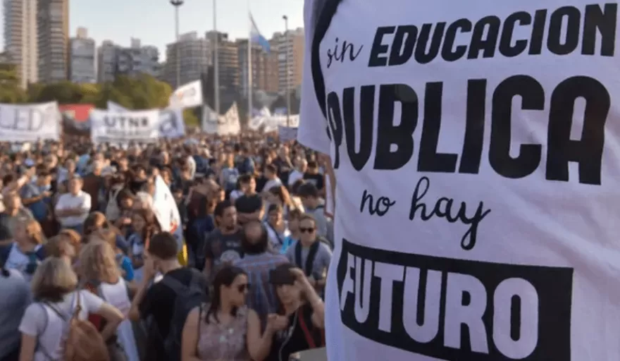 Docentes y nodocentes universitarios lanzan una semana de paro nacional contra el ajuste y el cierre unilateral de la paritaria