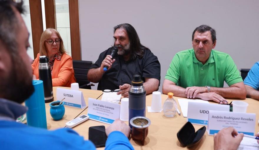 Paritarias: Kicillof propone un aumento del 9% a los gremios docentes