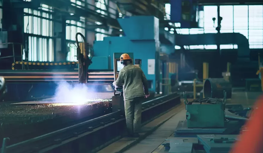 Se acelera la destrucci&oacute;n de empleo: el trabajo asalariado perdi&oacute; 86.000 puestos en seis meses