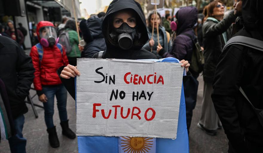 ATE CONICET cruz&oacute; a Salamone por la crisis del organismo: denuncian una ca&iacute;da del 10% en la planta y p&eacute;rdida salarial cercana al 50%