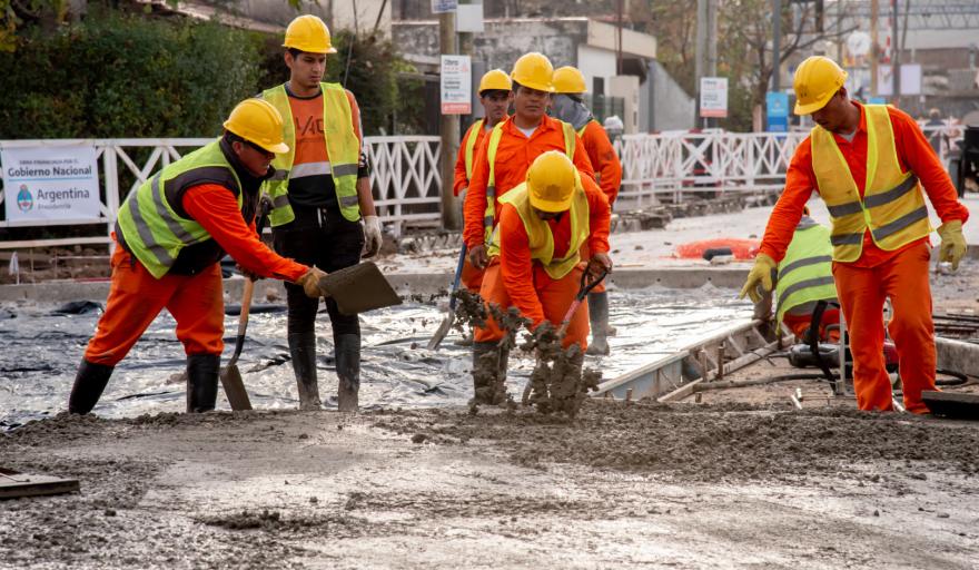 La construcci&oacute;n perdi&oacute; 120 mil empleos y advierten que ya se destruy&oacute; el 30% de la mano de obra