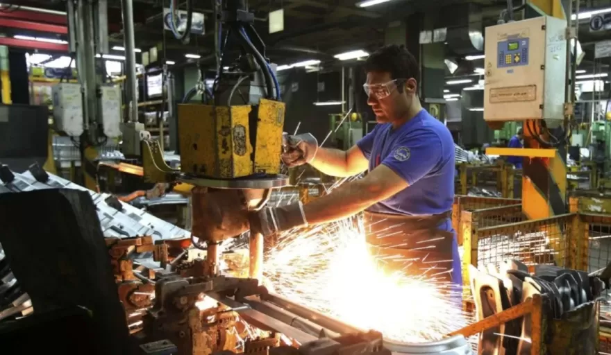 Chubut lider&oacute; la creaci&oacute;n de empleo formal impulsada por la pesca, pero el retroceso nacional enciende alarmas por despidos