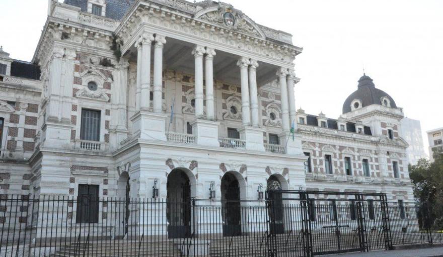 El Gobierno bonaerense cit&oacute; a UPCNBA a una nueva audiencia paritaria para estatales