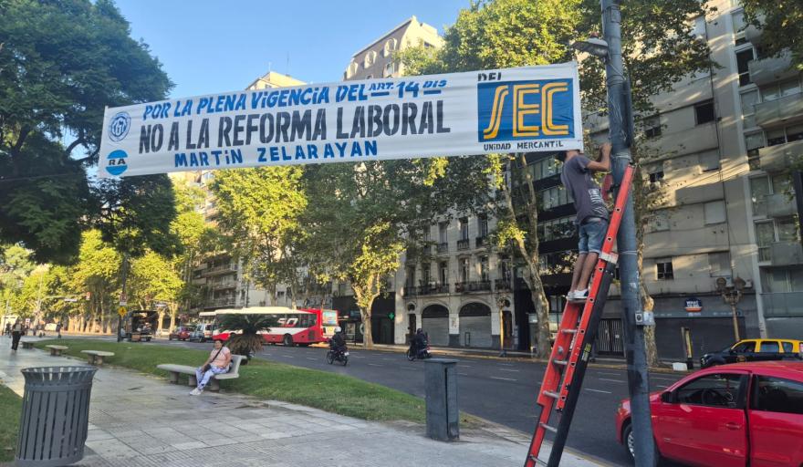 Con respaldo de los gobernadores, el Senado dio media sanci&oacute;n a la Reforma Laboral de Milei y encendi&oacute; la alarma sindical