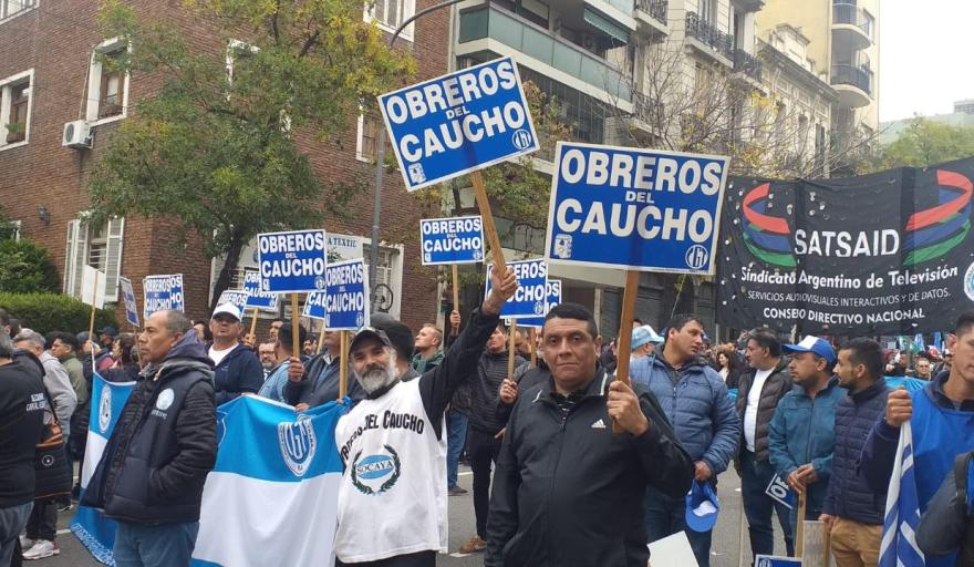 Cruce sindical en el sector del caucho: SOCAYA denuncia una &ldquo;maniobra extorsiva&rdquo; del SUTNA y advierte a empresas