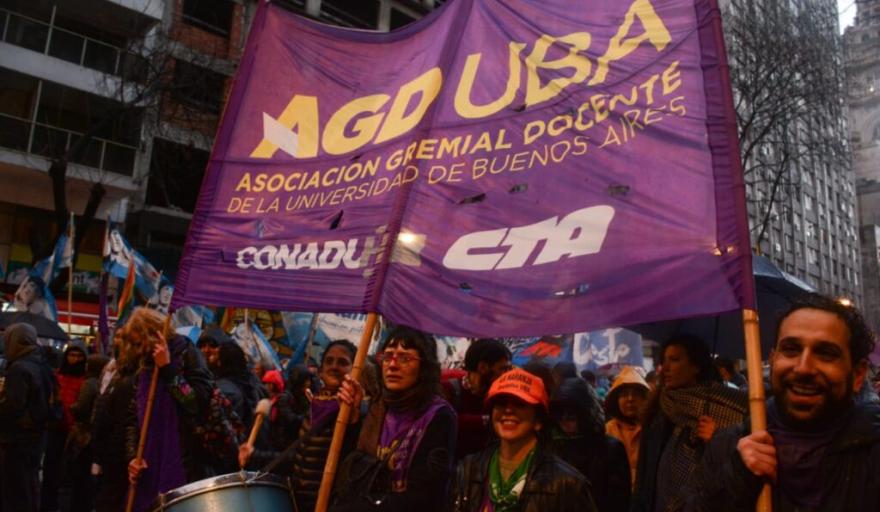 Docentes de la UBA exigen que se cumpla la ley vigente de financiamiento y rechazan el nuevo proyecto oficial