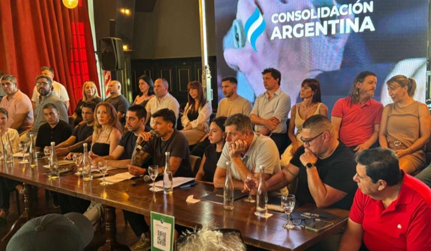 Dante Gebel gana espacio en la carrera hacia 2027 y sus impulsores vuelven a reunirse