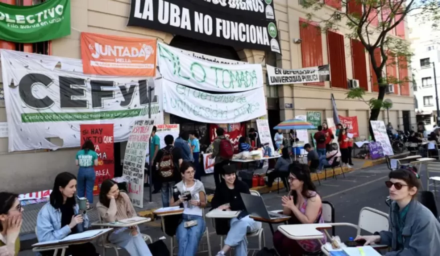 Universidades y ciencia en crisis: salarios y presupuesto en mínimos históricos