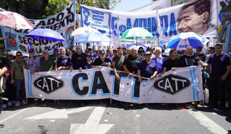 La CATT repudi&oacute; el avance del Gobierno contra gremios del transporte y advirti&oacute; sobre un riesgo para la libertad sindical