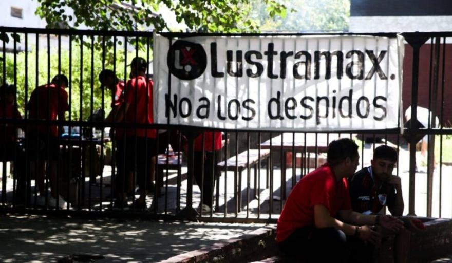 Conflicto en Lustramax: denuncian despidos persecutorios, uso irregular del Preventivo de Crisis y avance represivo