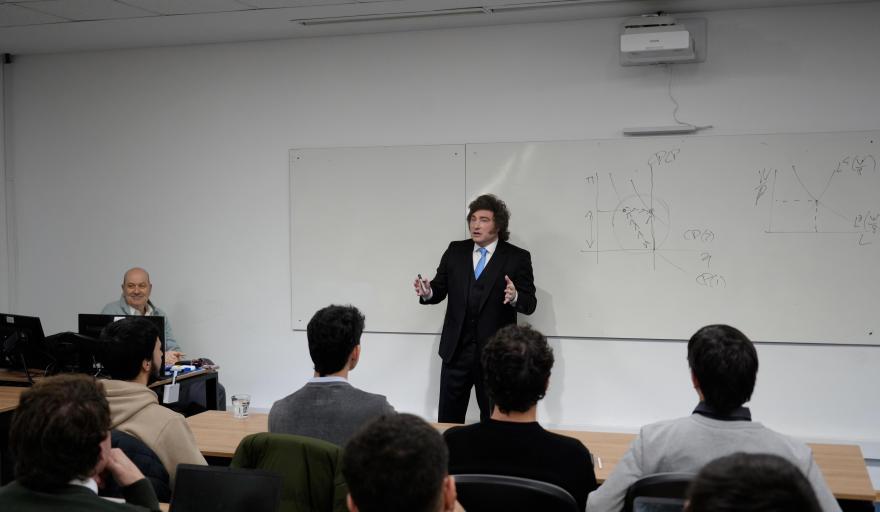 Docentes de la Universidad de San Andr&eacute;s reclamaron a Milei que garantice el financiamiento universitario