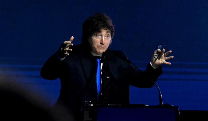 El Financial Times cuestionó el plan económico de Milei: “La crisis se agudiza”