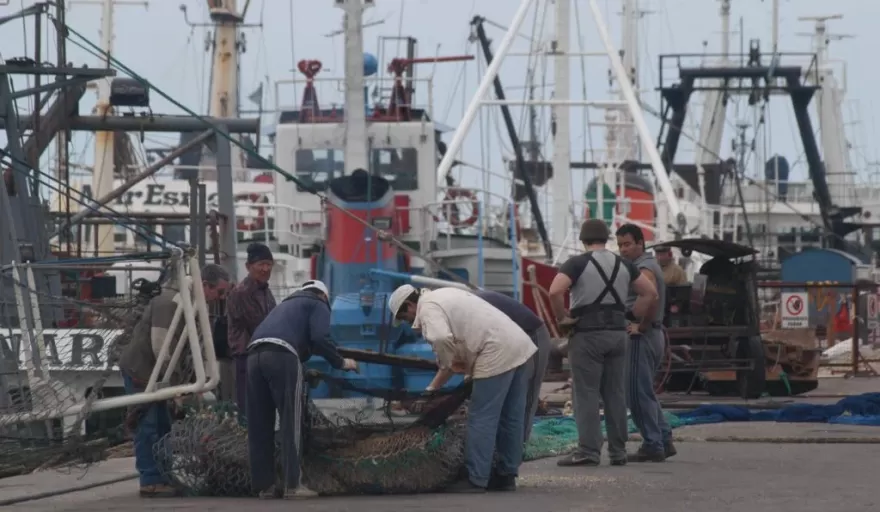 Escándalo en la pesca: Diputado denuncia a funcionarios de Milei por presuntas coimas en renovación de cuotas