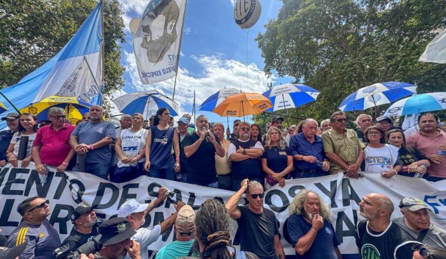 Tras la media sanci&oacute;n en el Senado, el sindicalismo combativo redobla la presi&oacute;n y apunta contra Jaldo