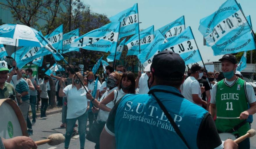 SUTEP y CAPA Sellan Acuerdo Salarial del 20% para Trabajadores de Parques de Diversiones en la Paritaria 2024/25