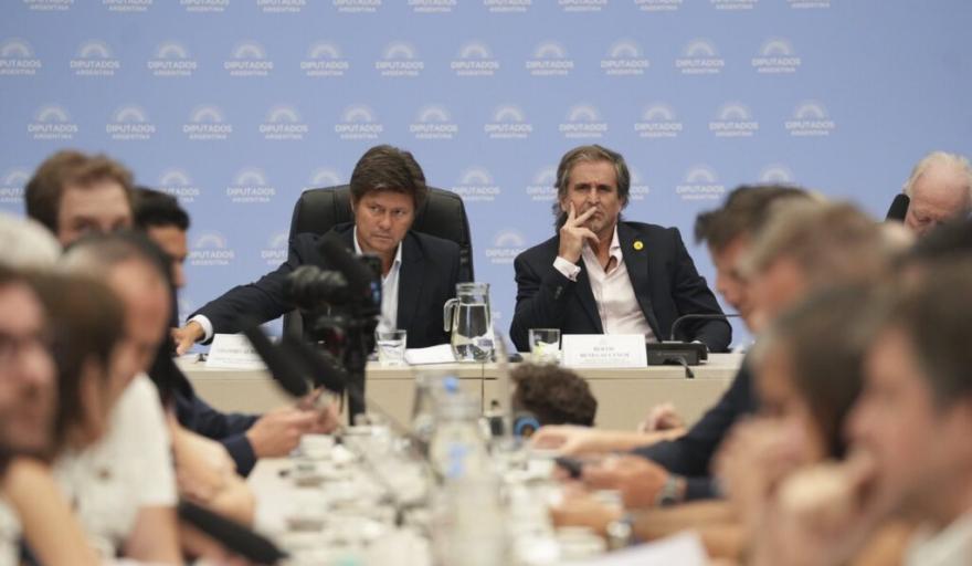 En pleno paro, el oficialismo busca apoyo de gobernadores para aprobar la reforma laboral de Javier Milei