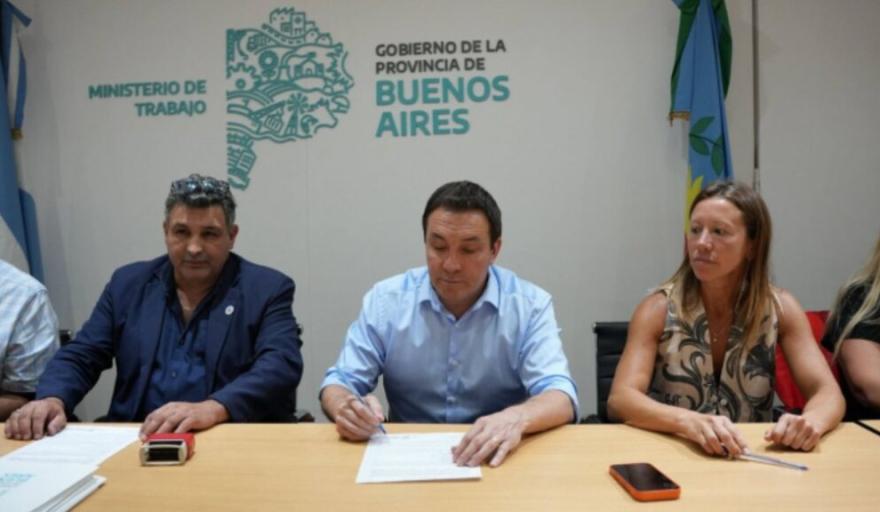 Garantizan la continuidad laboral de 299 choferes tras el cambio de concesi&oacute;n del transporte en Florencio Varela