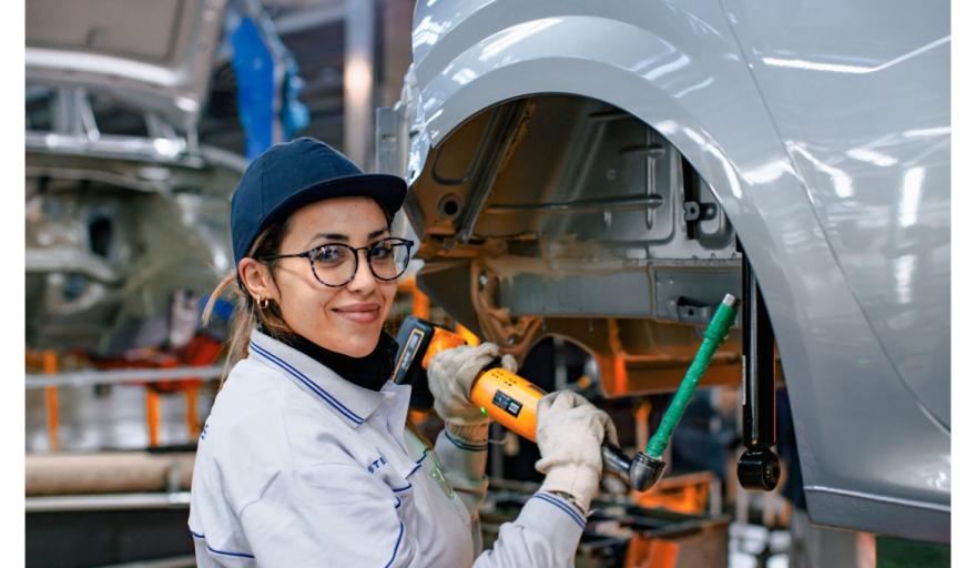 Stellantis volver&aacute; a frenar su planta de El Palomar y suspender&aacute; personal durante dos semanas