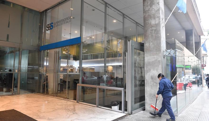 El Gobierno declar&oacute; en crisis a cinco obras sociales sindicales y profundiza su avanzada sobre el sistema de salud gremial