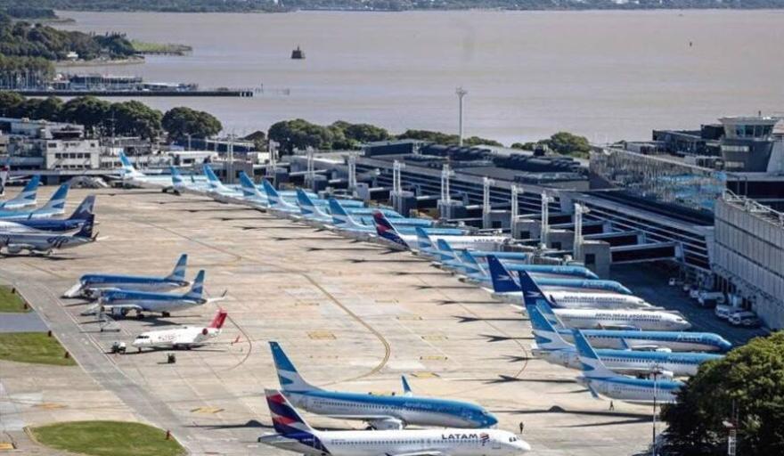La ANAC prometi&oacute; regularizar los salarios y ATE suspendi&oacute; provisoriamente el paro aeroportuario