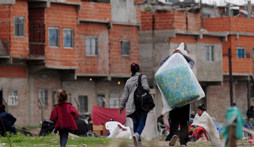 En CABA, una familia tipo necesit&oacute; casi $1,4 millones en enero para no ser pobre