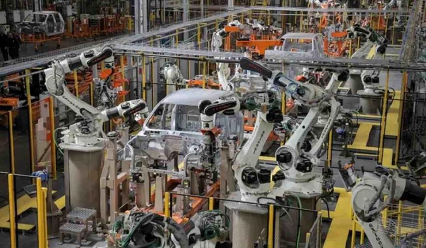 La producción automotriz cayó casi 30% en noviembre y profundizó la preocupación en el SMATA