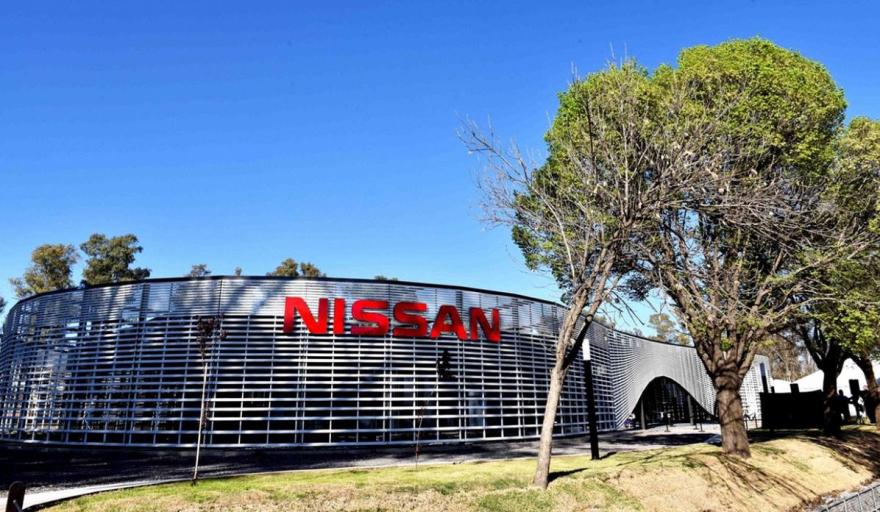 Nissan deja de fabricar autos en Argentina: se produjo la última pick-up Frontier y 300 trabajadores esperan su reubicación