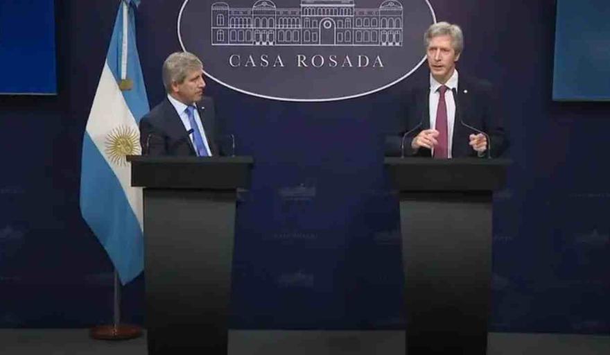 Deuda, fuga y recesi&oacute;n: las se&ntilde;ales de fragilidad detr&aacute;s de la estabilidad econ&oacute;mica que defiende el Gobierno