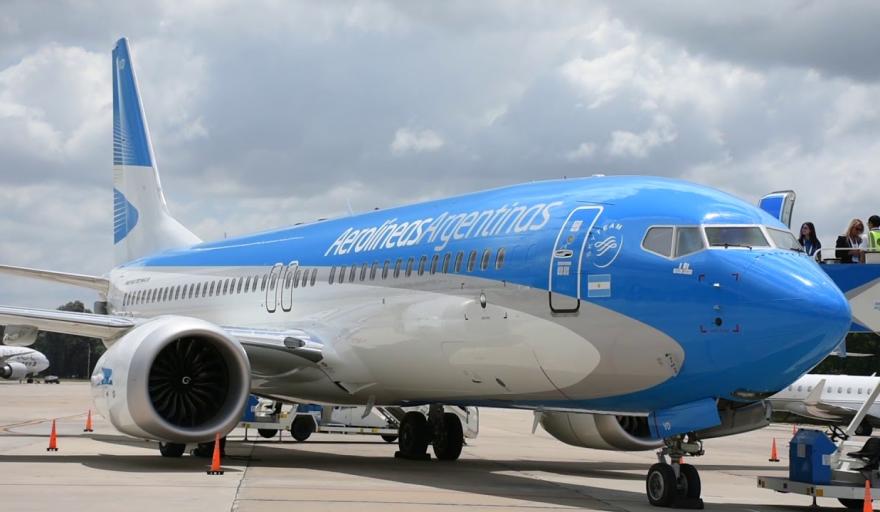 Gobierno de Milei Acusa de Intento de Manipulación en Aerolíneas Argentinas: Sindicatos Denuncian Irregularidades