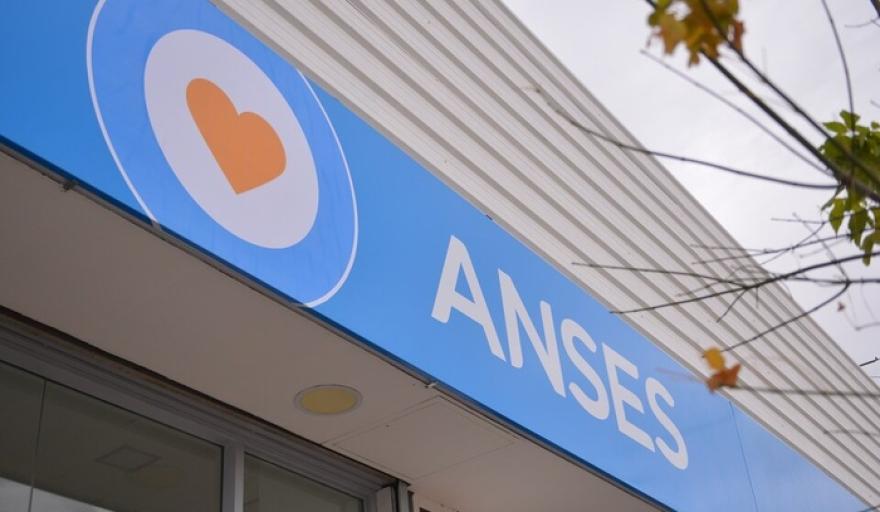 ANSES paga este lunes: quiénes cobran jubilaciones, AUH y otros beneficios el 28 de julio