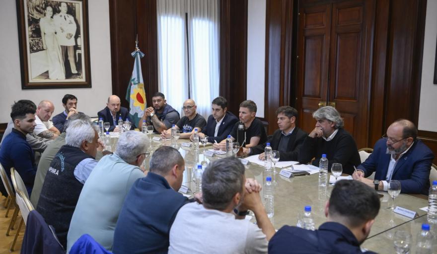 FeMPINRA y gremios navales se reunieron con Kicillof para rechazar la desregulación del transporte marítimo