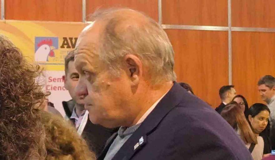 El presidente del INTA fue increpado por los trabajadores pero volvió a evitar dar definiciones sobre el plan oficial para el organismo